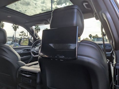 New 2026 Jeep Grand Wagoneer Limited AWD/4WD image 23