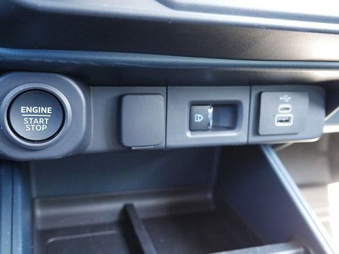 Used 2026 Ford Maverick Lobo AWD/4WD image 48