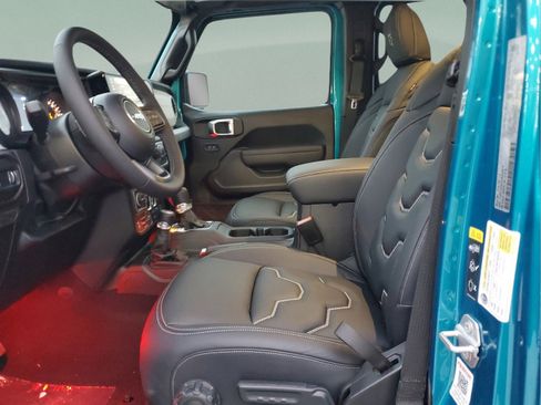 New 2025 Jeep Wrangler Unlimited Sport AWD/4WD image 17