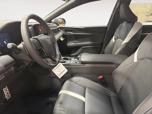 New 2026 Toyota Camry SE FWD image 9