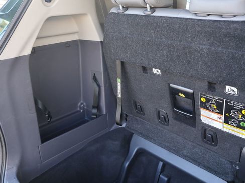 Used 2024 Toyota Sienna XLE image 34