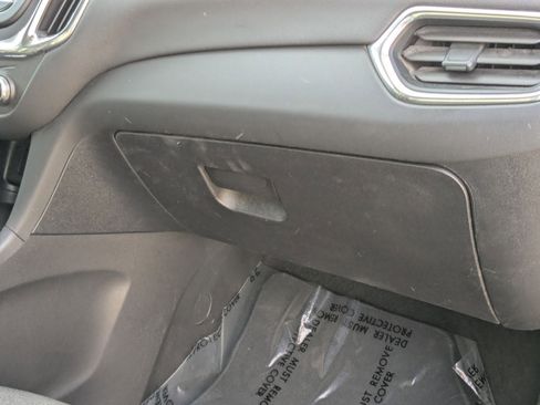 Used 2019 Chevrolet Equinox LT image 21