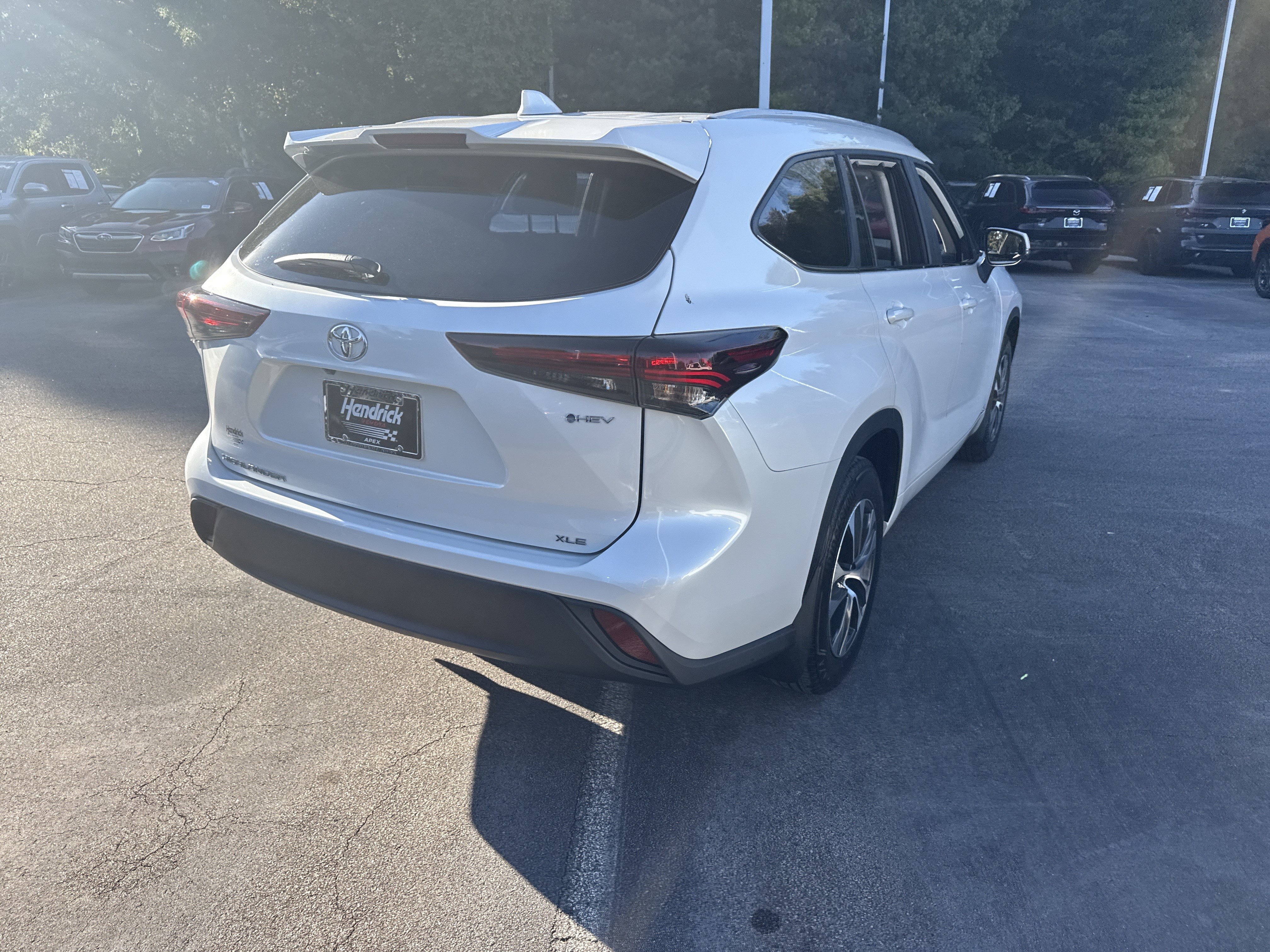 Used 2026 Toyota Highlander XLE AWD/4WD image 10