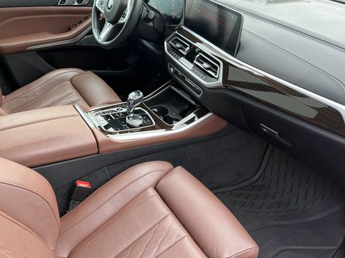 Used 2021 BMW X5 M50i w/ Executive Package image 20