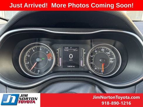 Used 2019 Jeep Cherokee Latitude Plus image 12