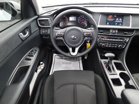 Used 2018 Kia Optima LX w/ 17" Alloy Wheels Package image 11