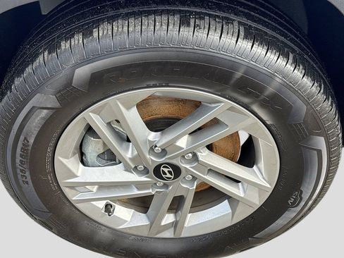 Certified 2025 Hyundai Tucson SE AWD/4WD image 10