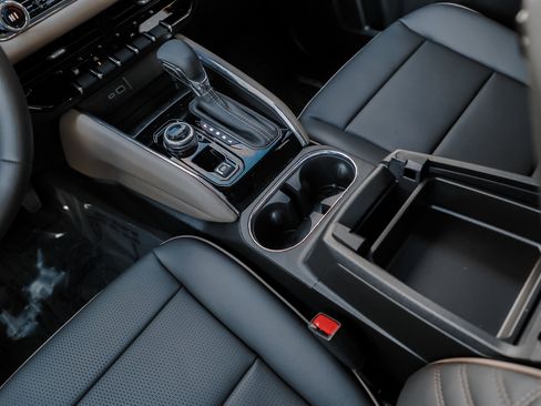 New 2026 GMC Canyon Denali image 28