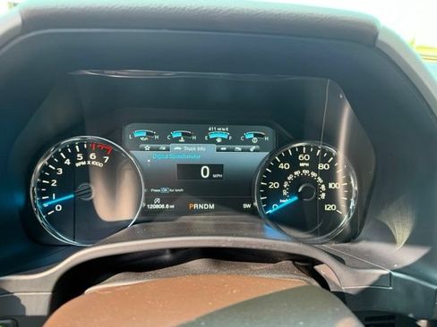 Used 2017 Ford F150 King Ranch w/ Equipment Group 601A Luxury AWD/4WD image 25