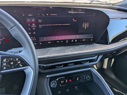 Certified 2025 Audi Q5 Premium w/ Convenience Package AWD/4WD image 17