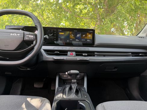 Used 2025 Kia K4 EX FWD image 13