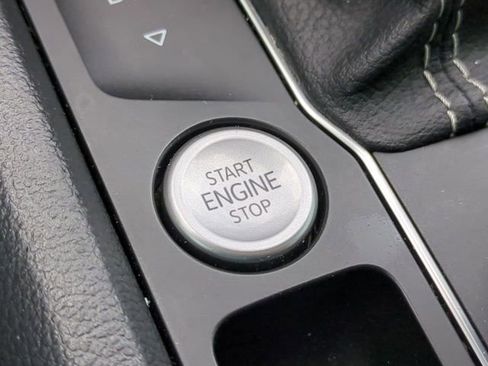 Used 2022 Volkswagen Atlas SEL Premium image 29