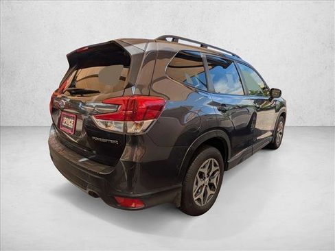 Used 2023 Subaru Forester Premium AWD/4WD image 4