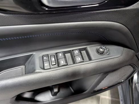 Used 2025 Jeep Compass Latitude w/ Convenience Group AWD/4WD image 13