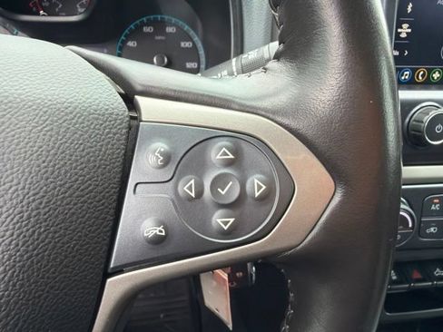 Used 2019 Chevrolet Colorado Z71 AWD/4WD image 19