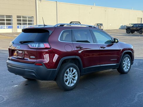 Used 2019 Jeep Cherokee Latitude w/ Popular Appearance Group FWD image 3