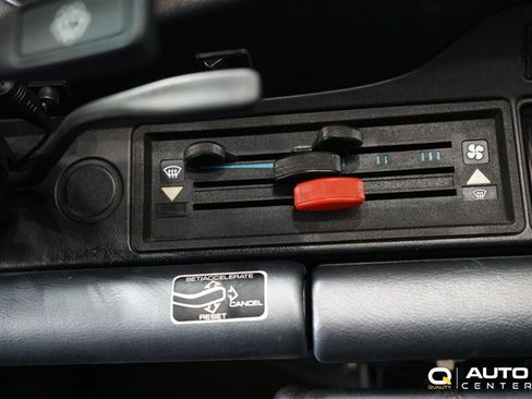 Used 1989 Porsche 911 Carrera RWD image 27