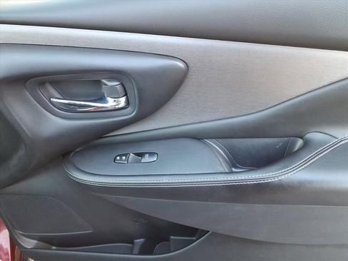 Used 2020 Nissan Murano SV image 19