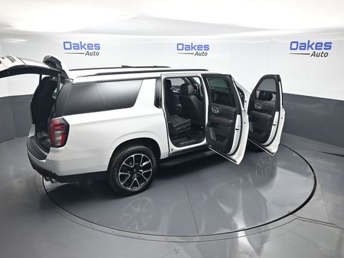 Used 2022 Chevrolet Suburban RST w/ Sport Performance Package AWD/4WD image 61