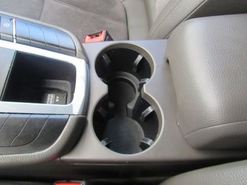 Used 2018 Porsche Macan image 56