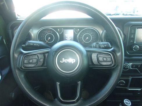 Used 2021 Jeep Wrangler Sport AWD/4WD image 9