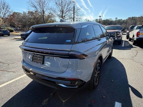 New 2026 Lincoln Nautilus Premier image 7