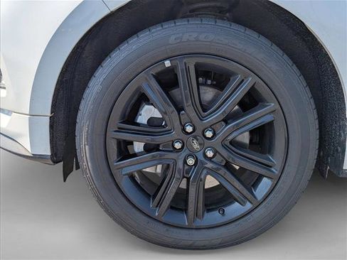 Used 2021 Ford Edge ST-Line image 9