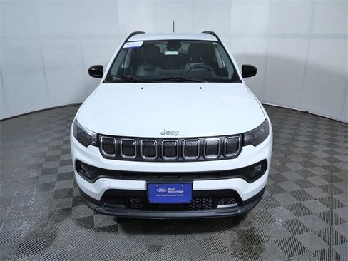 Used 2022 Jeep Compass Latitude w/ Convenience Group image 3