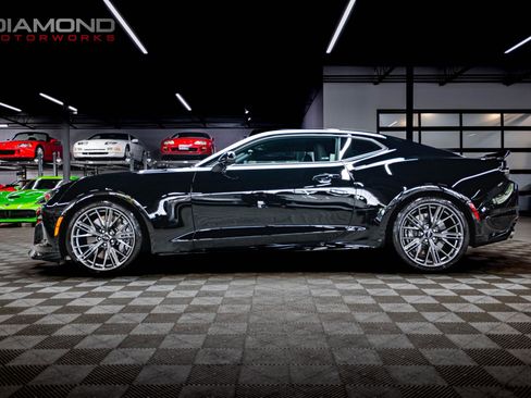Used 2022 Chevrolet Camaro ZL1 RWD image 12