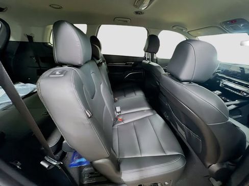 New 2025 Kia Telluride LX image 28