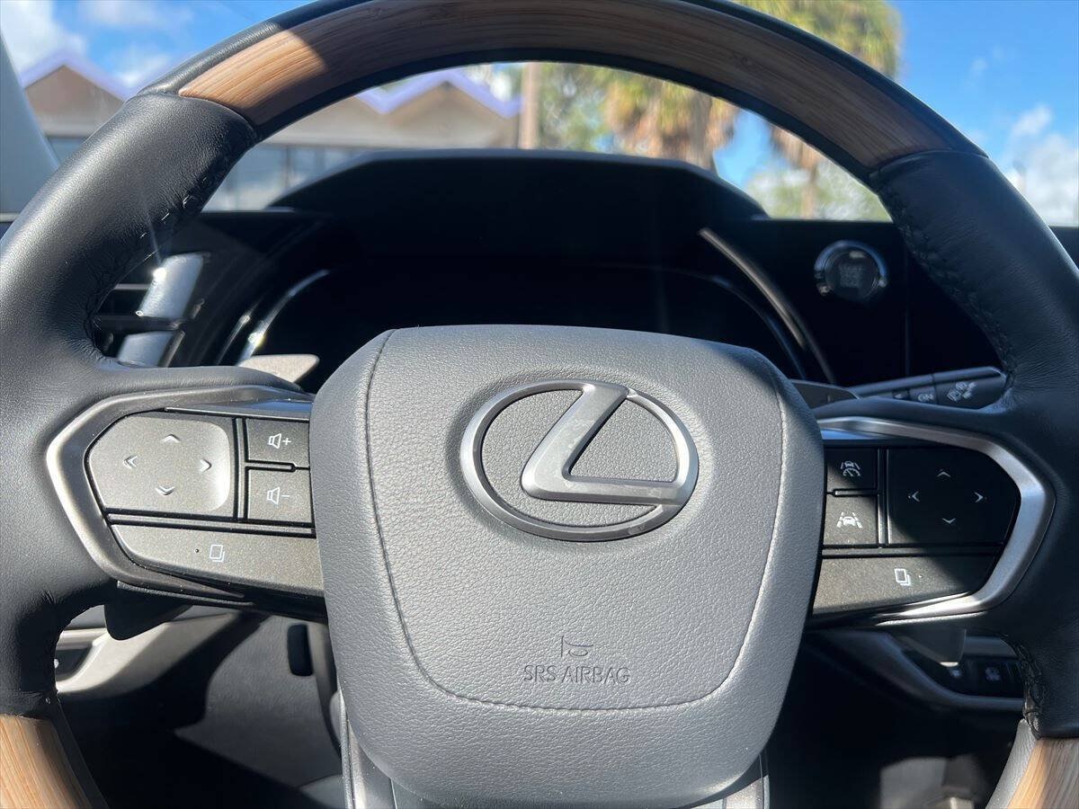 Used 2024 Lexus RX 350 Premium Plus w/ Convenience Package AWD/4WD image 11