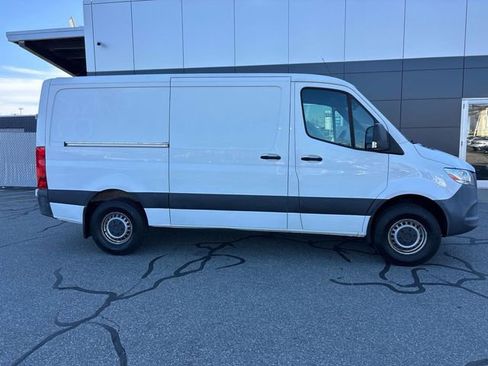 Used 2019 Mercedes-Benz Sprinter 144 image 6
