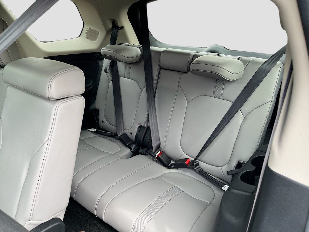 Used 2025 Honda Pilot Touring image 28