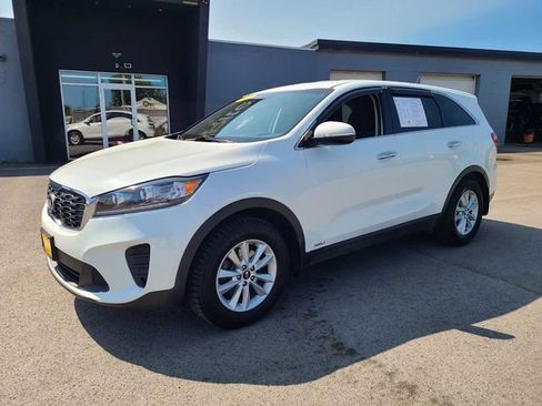 Used 2020 Kia Sorento LX AWD/4WD image 2