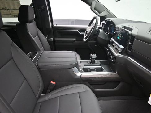 New 2026 Chevrolet Silverado 1500 LTZ w/ LTZ Premium Package AWD/4WD image 7