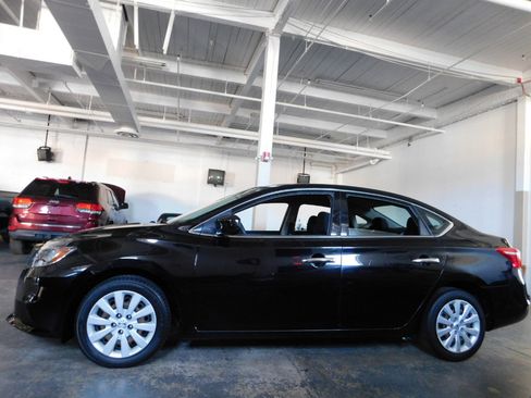 Used 2017 Nissan Sentra S image 7