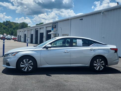Used 2021 Nissan Altima 2.5 S FWD image 2