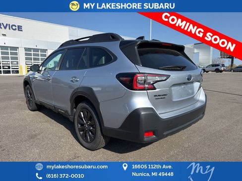 Used 2025 Subaru Outback Onyx Edition AWD/4WD image 7