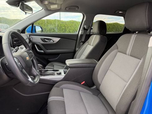 Used 2025 Chevrolet Blazer LT image 27