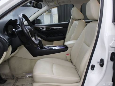 Used 2018 INFINITI Q50 Luxe image 12