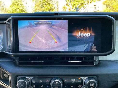 Certified 2024 Jeep Wrangler Willys image 13