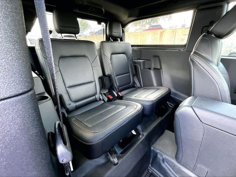 Used 2023 Ford Bronco Badlands image 20