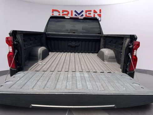 Used 2022 Chevrolet Silverado 1500 LT w/ Z71 Off-Road Package AWD/4WD image 33