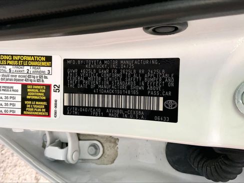 Used 2025 Toyota Camry SE w/ Convenience Package image 34