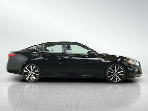 Used 2020 Nissan Altima 2.5 SR w/ Premium Package AWD/4WD image 6