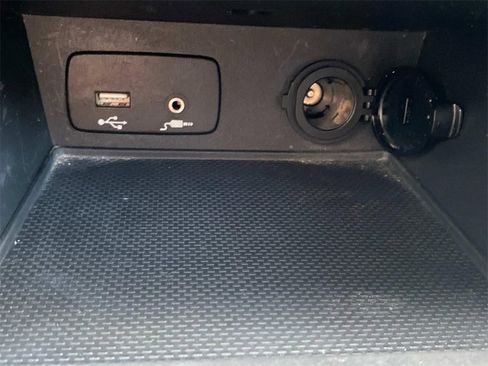 Used 2022 Subaru Crosstrek 2.0i image 29