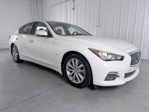 Used 2014 INFINITI Q50 Premium w/ Navigation Package RWD image 3