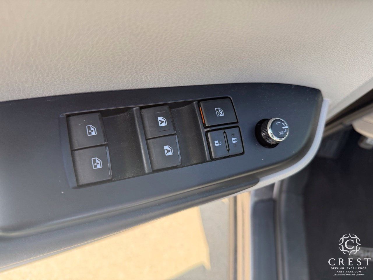 Used 2019 Toyota Highlander XLE FWD image 10
