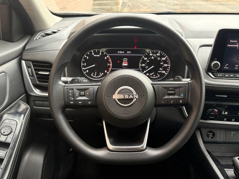 Used 2024 Nissan Rogue SV AWD/4WD image 35