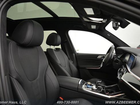 Used 2022 BMW X7 xDrive40i w/ M Sport Package image 17